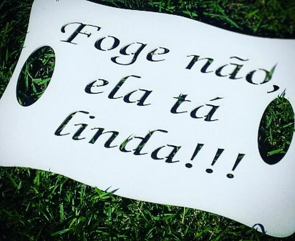 Placa Foge Não...