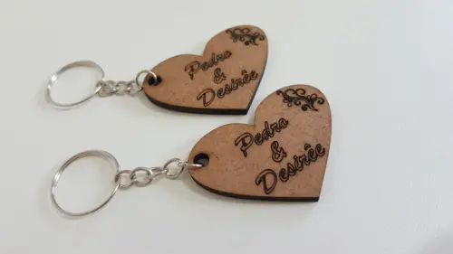 Chaveiro MDF de Coração Personalizado Casamento