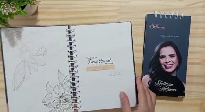 Devocional Diário Personalizado A5 | Capa Dura Premium | ClaveCo