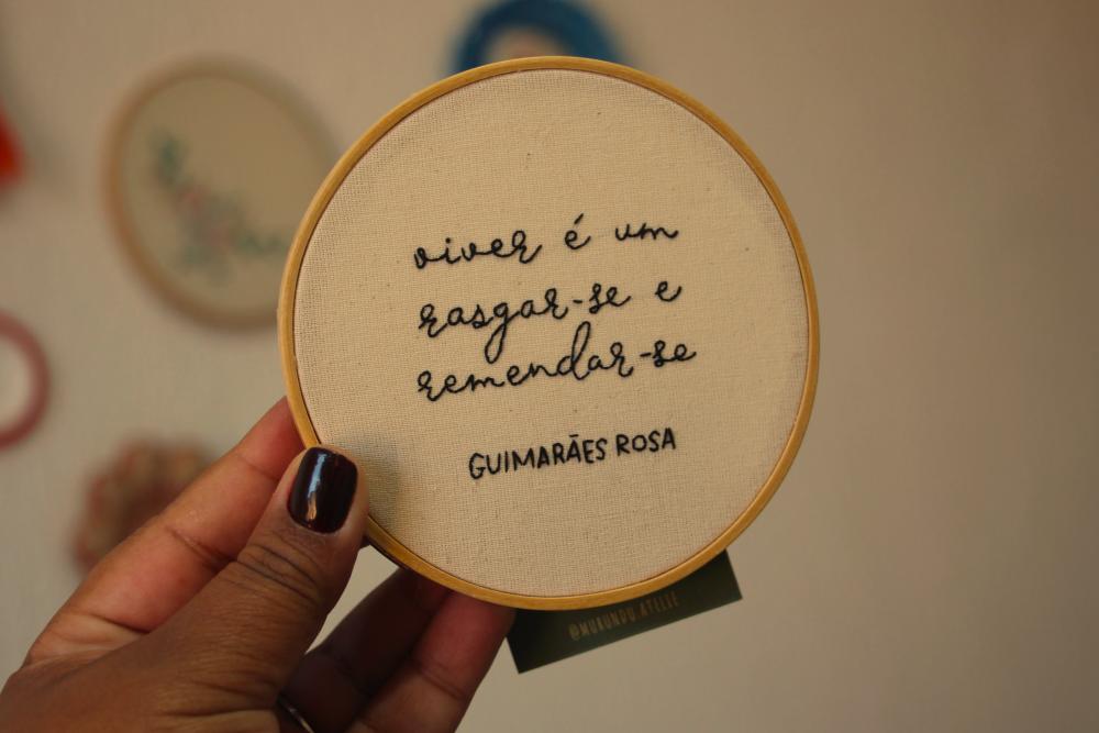pronta entrega | Viver É Um Rasgar-se e remendar-se ~ Bordado à