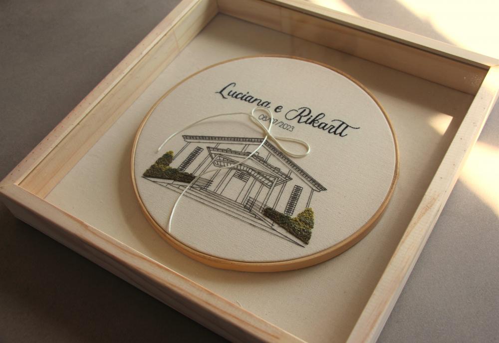 Bastidor porta-alianças bordado à mão + quadro