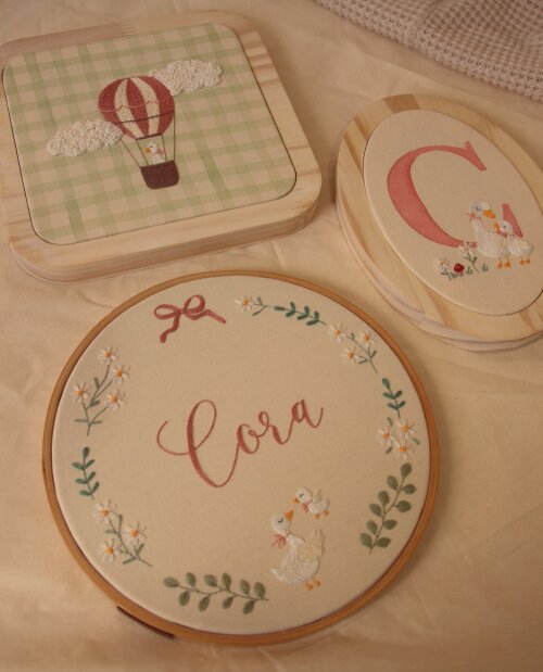 Coleção Laços de Ternura - Quadros Bordados à Mão