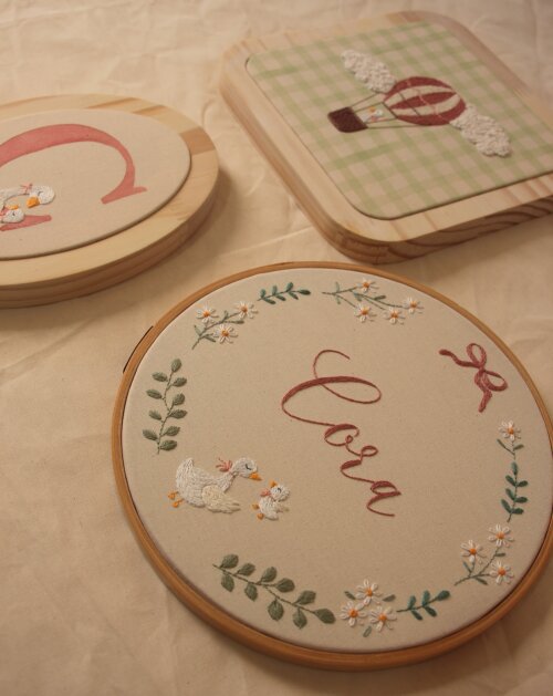 Coleção Laços de Ternura - Quadros Bordados à Mão