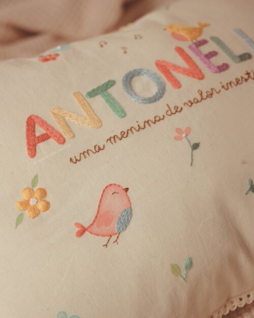 Almofada Antonella - bordada à mão