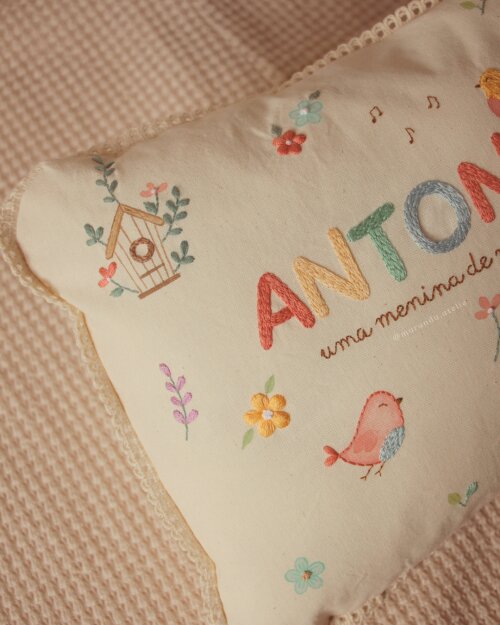 Almofada Antonella - bordada à mão