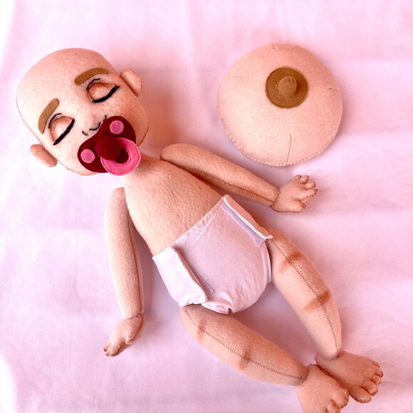 Boneco de Feltro Amamentação