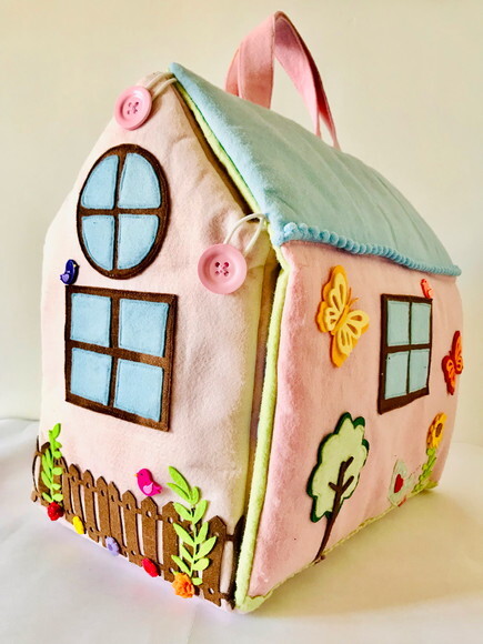 Casinha em Feltro Cenário
