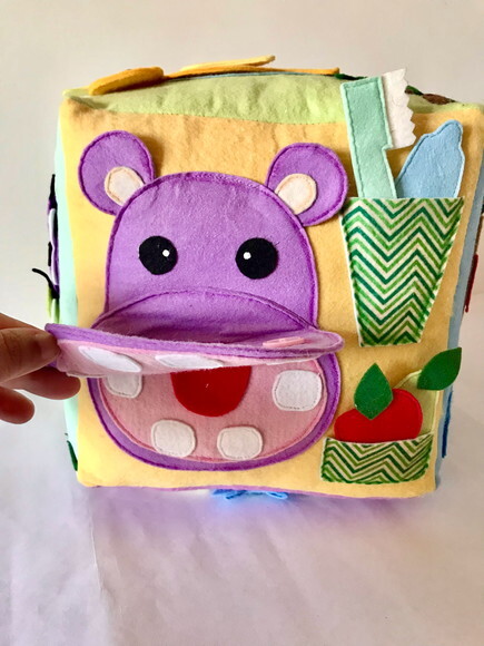 Cubo Pedagógico em Feltro