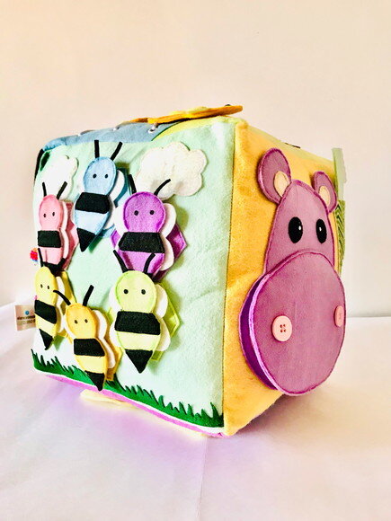 Cubo Pedagógico em Feltro