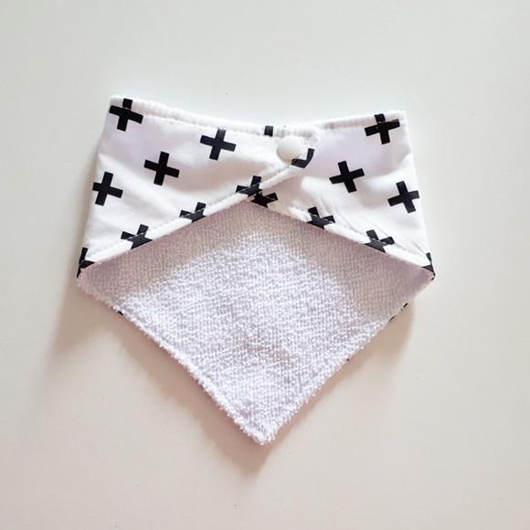 Babador atoalhado bandana Branco cruz preta