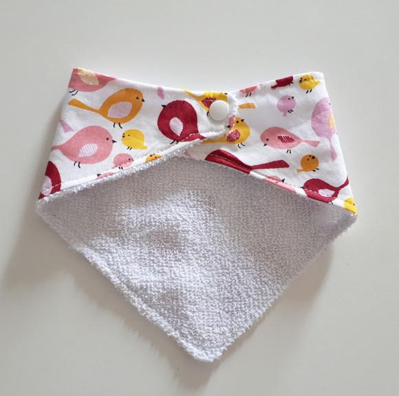 Babador atoalhado bandana passarinhos