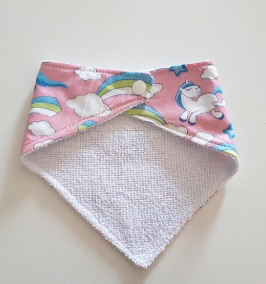 Babador atoalhado bandana Unicórnio Rosa Arco-íris