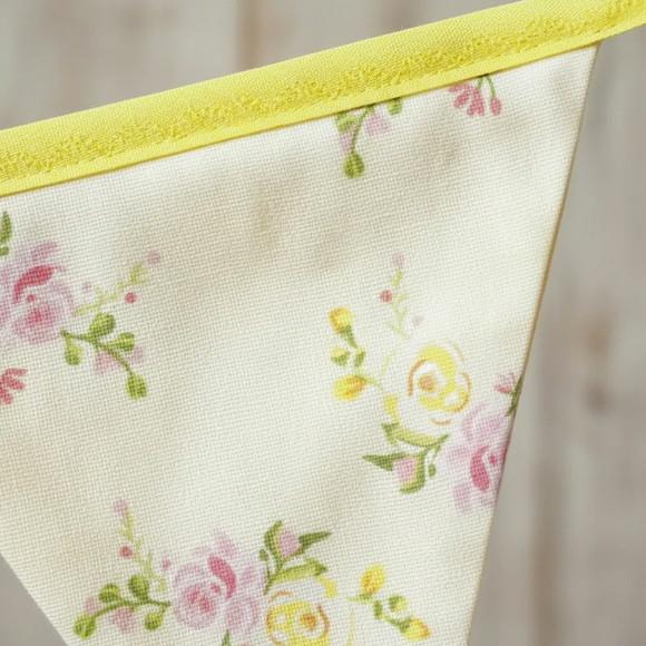 Bandeirinhas de Tecido Amarelo Flores