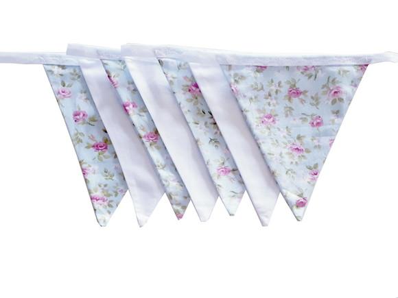Bandeirinhas de Tecido Flores com Branco