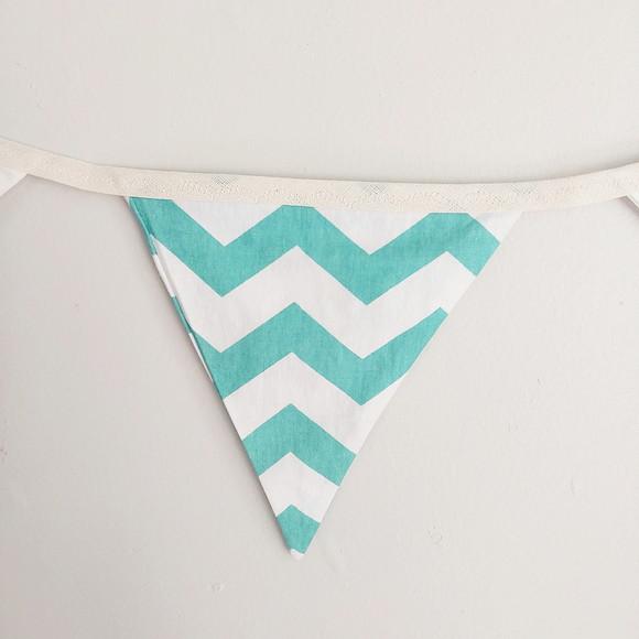 Bandeirinhas em Tecido Multicolor Chevron