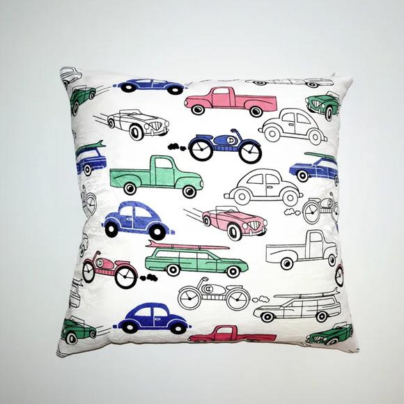 Capa de Almofada Carros & Motos Fundo Branco