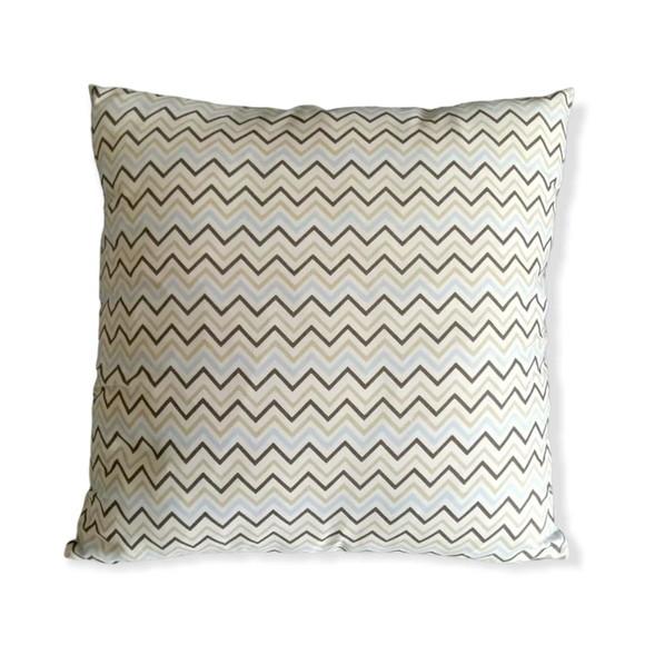 Capa de Almofada Chevron marrom, azul e bege
