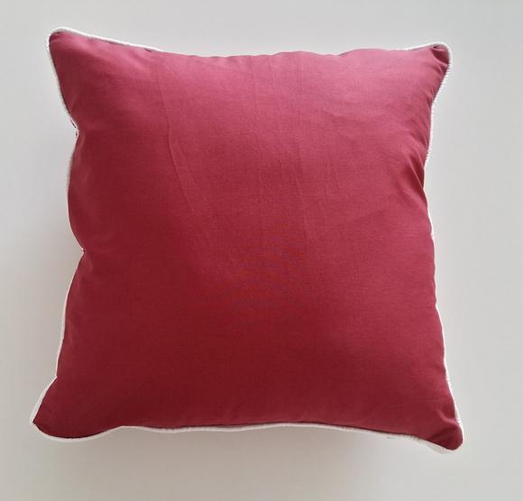 Capa de Almofada Color Marsala com Cordão Branco