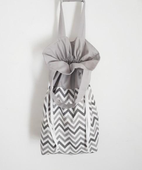 Saco para Roupas Chevron Misto Cinza