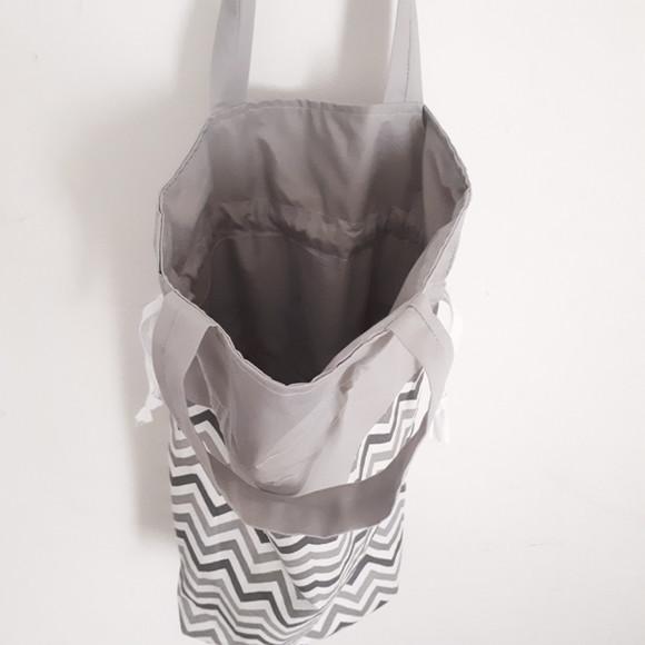 Saco para Roupas Chevron Misto Cinza