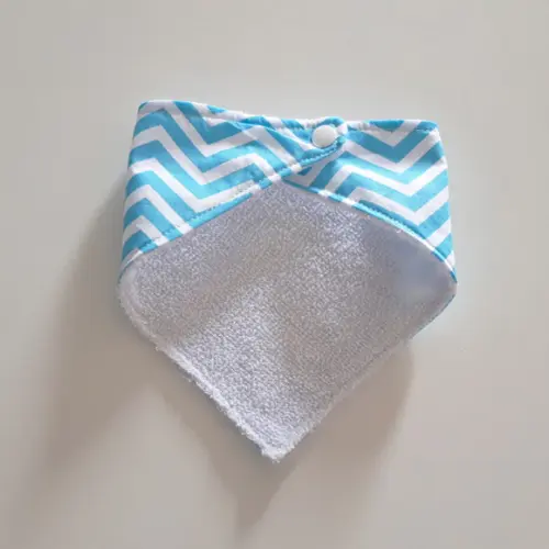 Babador atoalhado bandana Chevron Azul Royal