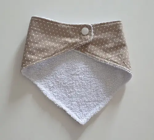 Babador atoalhado bandana Poá Bege
