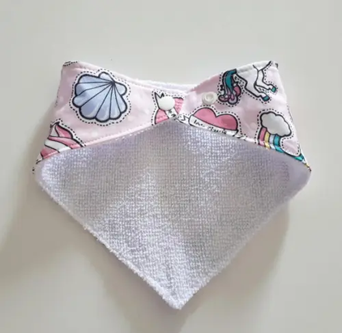 Babador atoalhado bandana Rosa unicórnio love ícones