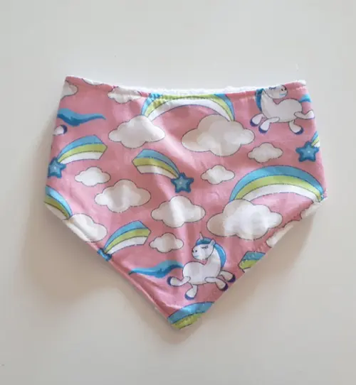 Babador atoalhado bandana Unicórnio Rosa Arco-íris
