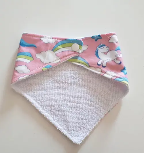 Babador atoalhado bandana Unicórnio Rosa Arco-íris