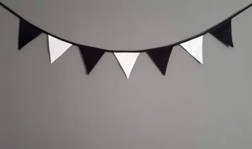 Bandeirinhas de Tecido Preto e Branco