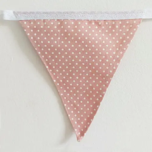 Bandeirinhas em Tecido Floral e Poá Cores