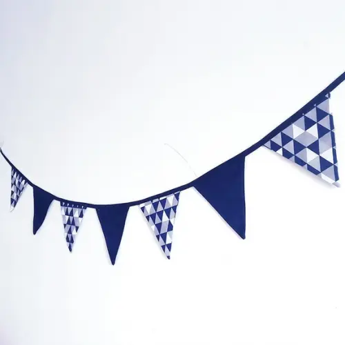 Bandeirinhas em Tecido Grafismo Azul Marinho