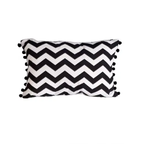Capa de Almofada Chevron e Grelot Casa Conforto