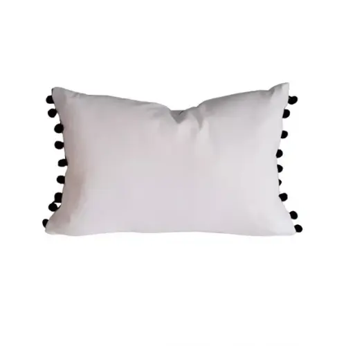 Capa de Almofada Chevron e Grelot Casa Conforto