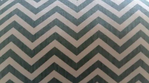 Capa de Almofada Chevron Rosa e Cinza