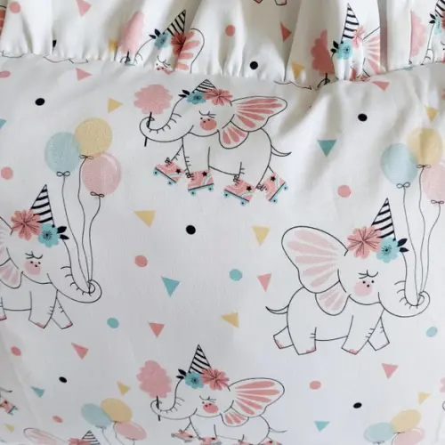 Capa de Almofada com Babados Elefantinha