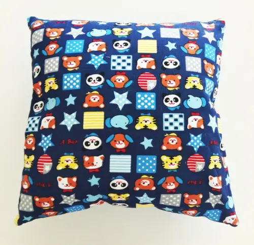 Capa de Almofada Infantil azul marinho Bichinhos