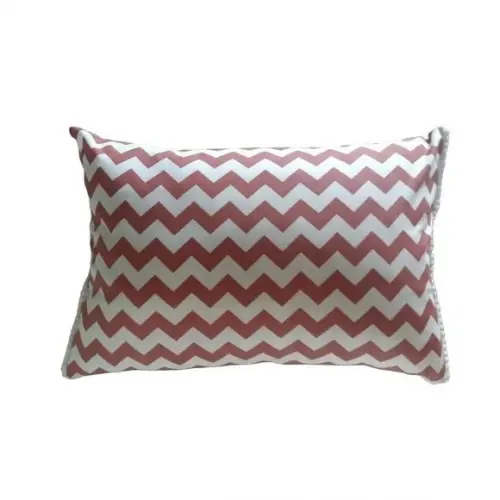 Capa de Almofada Retangular Chevron Goiaba e Grelot