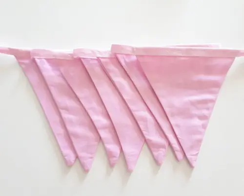 Varal de Bandeirinhas em Tecido Rosa