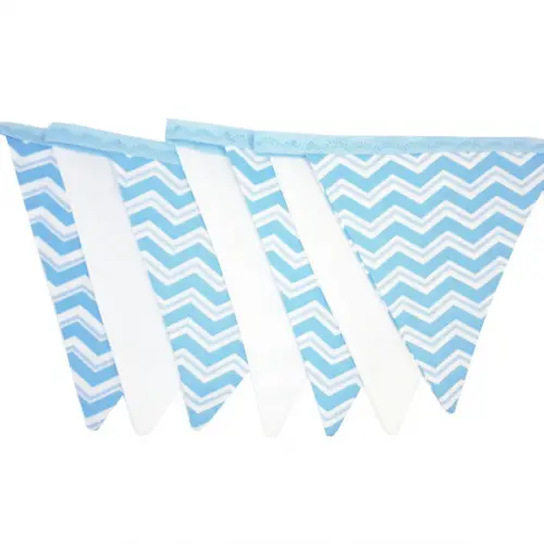Varal de Bandeirolas em Tecido Chevron Azul e Branco