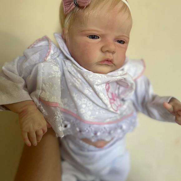 Bebe Reborn Menina Loira Barbie