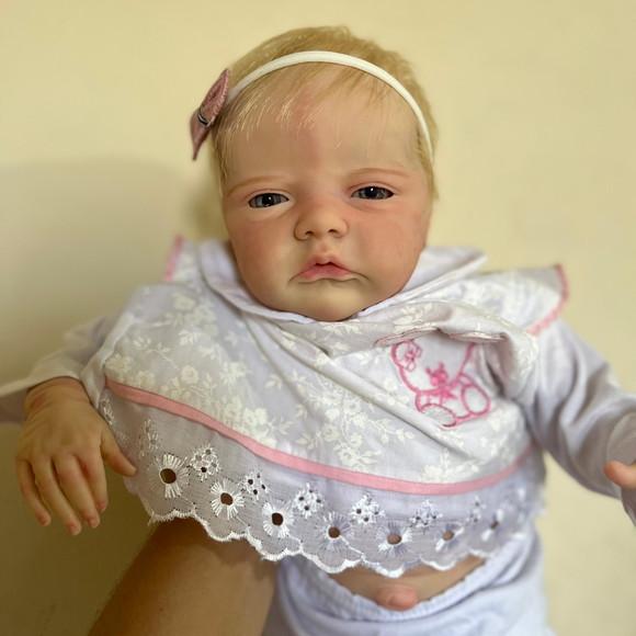 Bebe Reborn Menina Loira Barbie