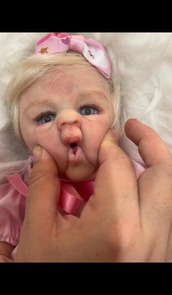 Bebê Reborn Silicone Sólido Menina Mama e Faz Xixi