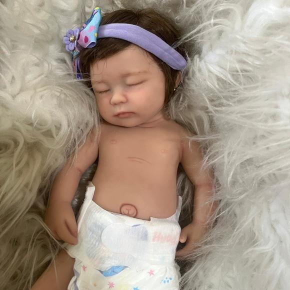 Bebe Reborn Silicone Sólido Menina Olhos Fechados