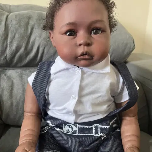 Bebê Reborn Negro Altamente Realista Tamanho de 9 Meses