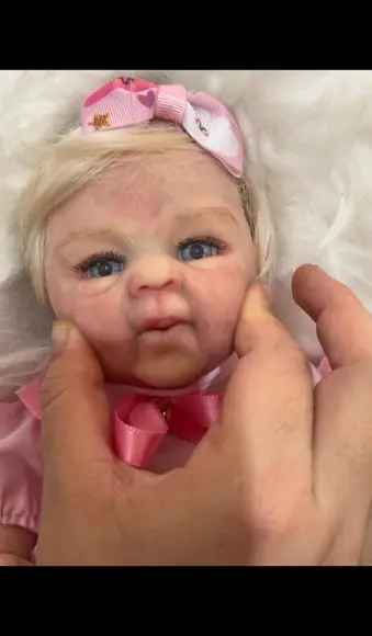 Bebê Reborn Silicone Sólido Menina Mama e Faz Xixi