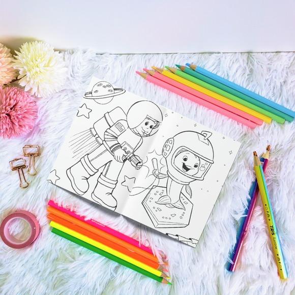 Livro de Colorir - Astronauta Menina Morena