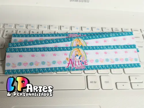 Adesivo Refrigerante - Alice no País das Maravilhas