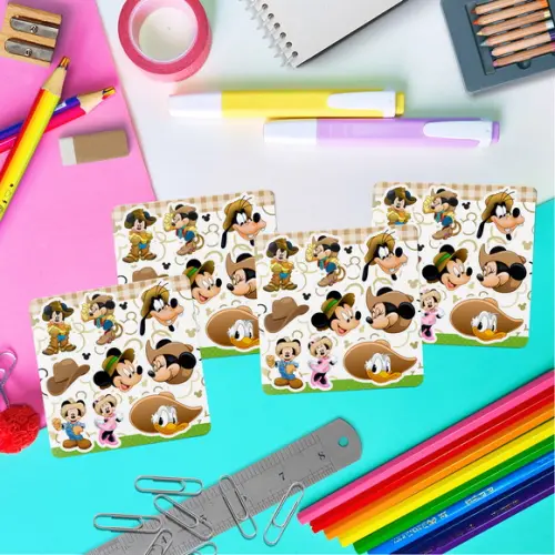 Livrinho Colorir + Cartela Adesiva Fazenda Mickey e Minnie