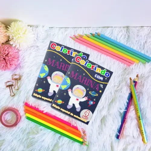 Livro de Colorir - Astronauta Menina Loira